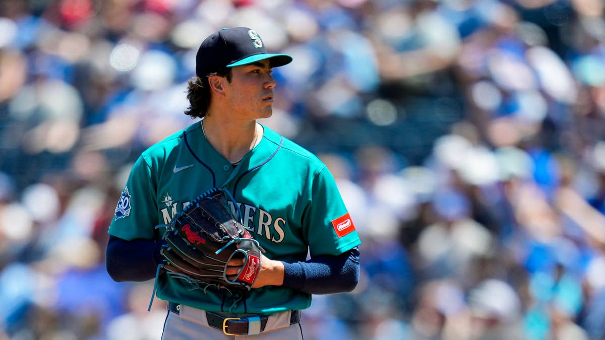 Mariners’ Bryan Woo Sends Message as MLB Trade Deadline Nears
