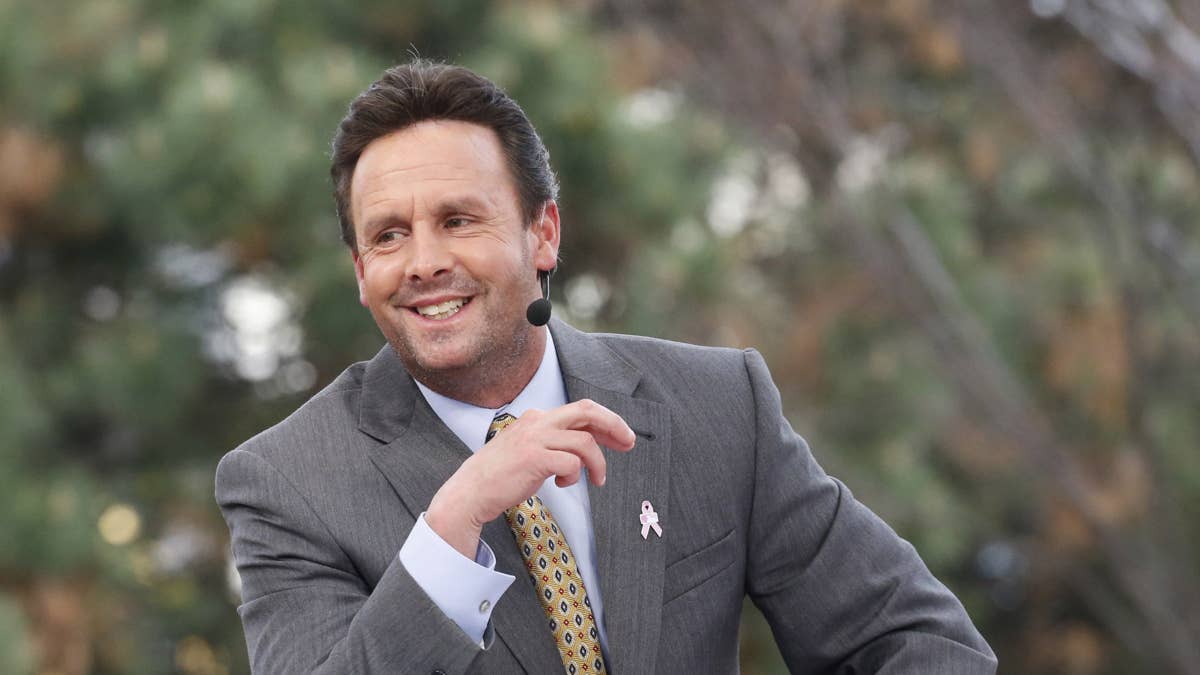 Fans Share Disappointment Over Karl Ravech's Departure Amid LLWS Coverage