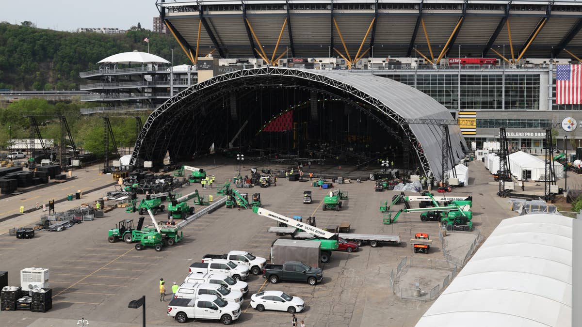 First Photo Of Pittsburgh's Setup For The NFL Draft Is Out