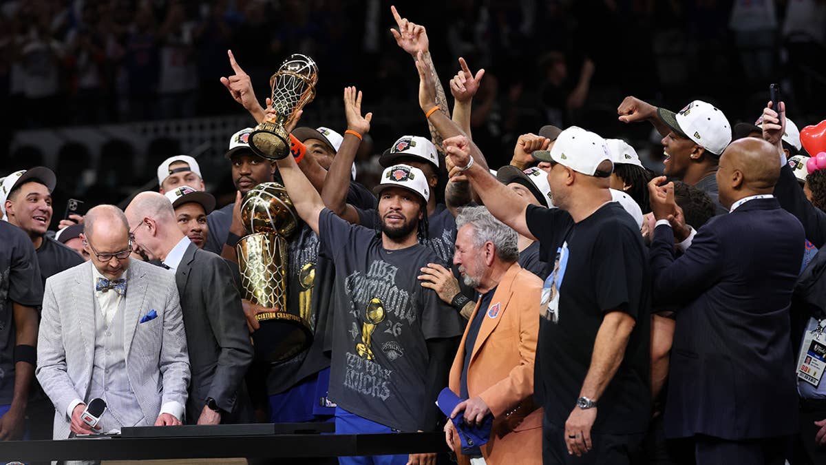 Knicks' Opening Night Against LeBron James, 76ers Could Make NBA History