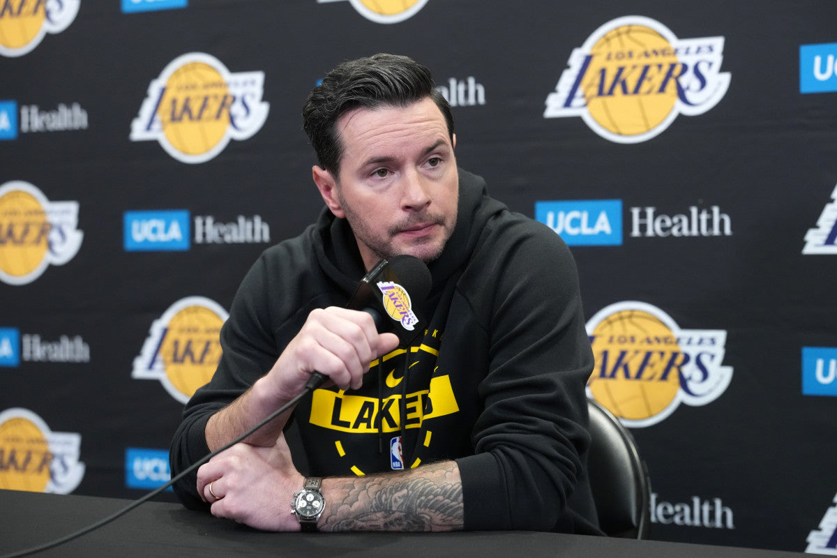 Lakers Announce Deandre Ayton Injury Update Before Pacers Game
