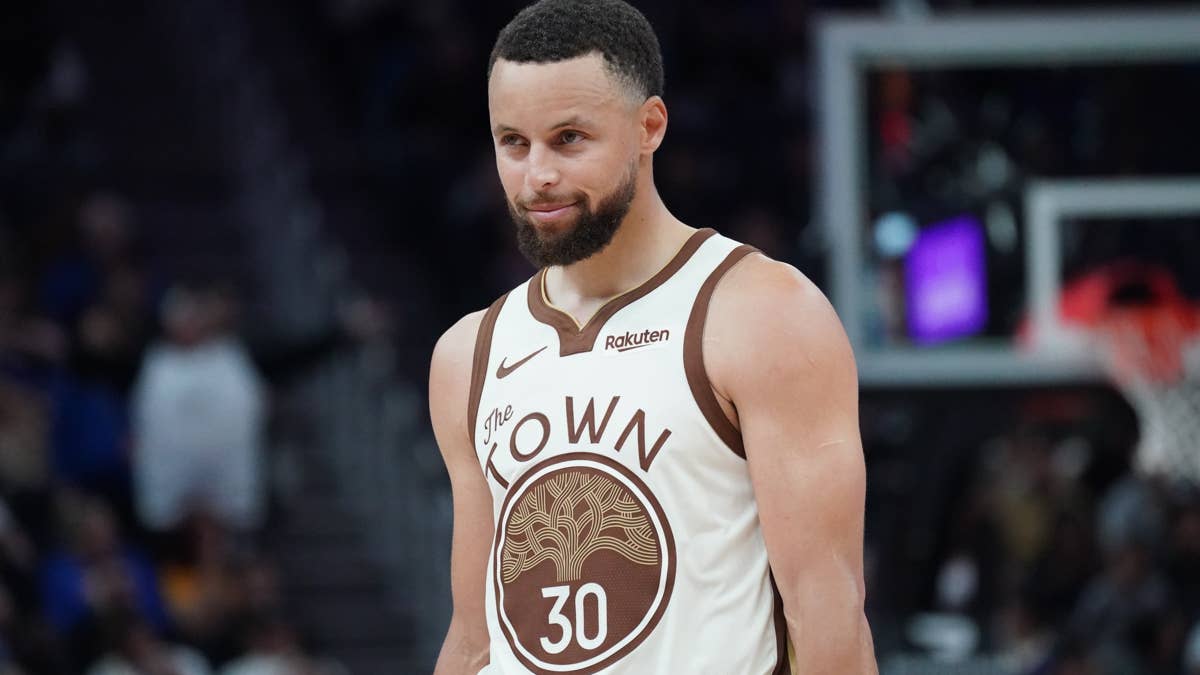 Warriors Coach Steve Kerr Addresses Stephen Curry Status Ahead of Kings Game