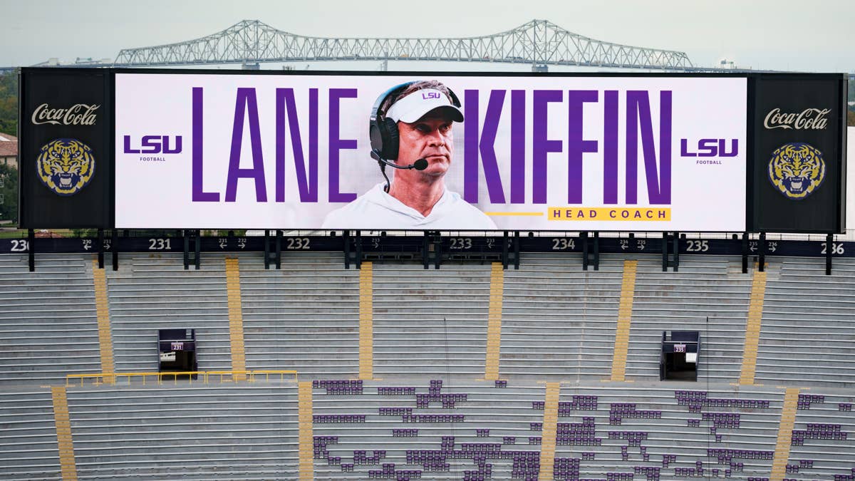LSU-Clemson Game Now Expected To Start 2+ Hours Late Amid Weather Delay
