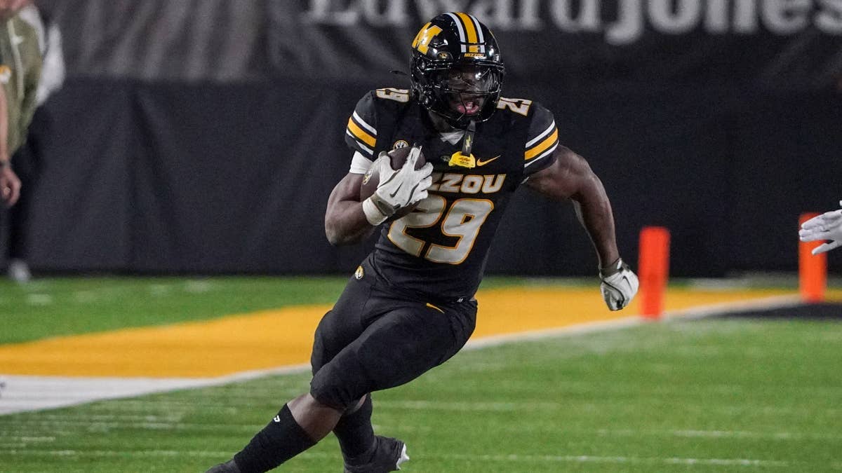 College Football's Top 25 Running Back Units for 2026