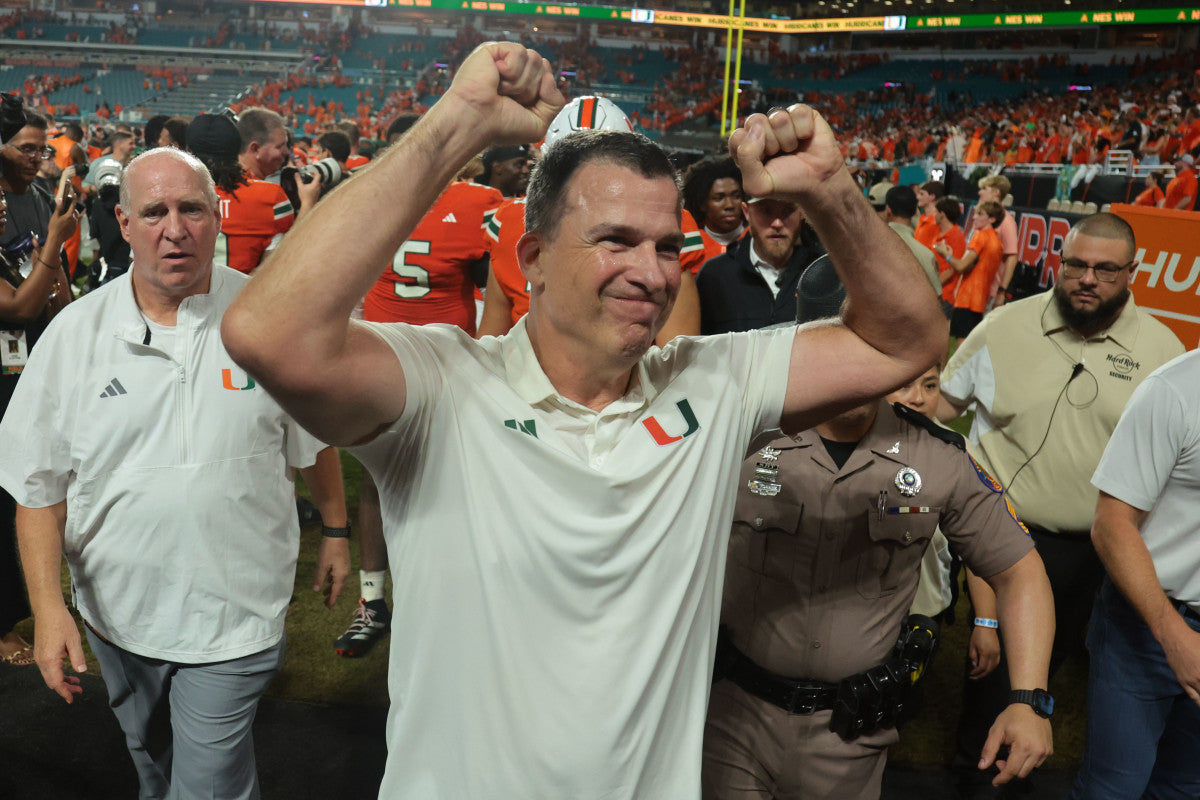 Mario Cristobal Predicted to Beat Out Lincoln Riley for Top 20 Recruit