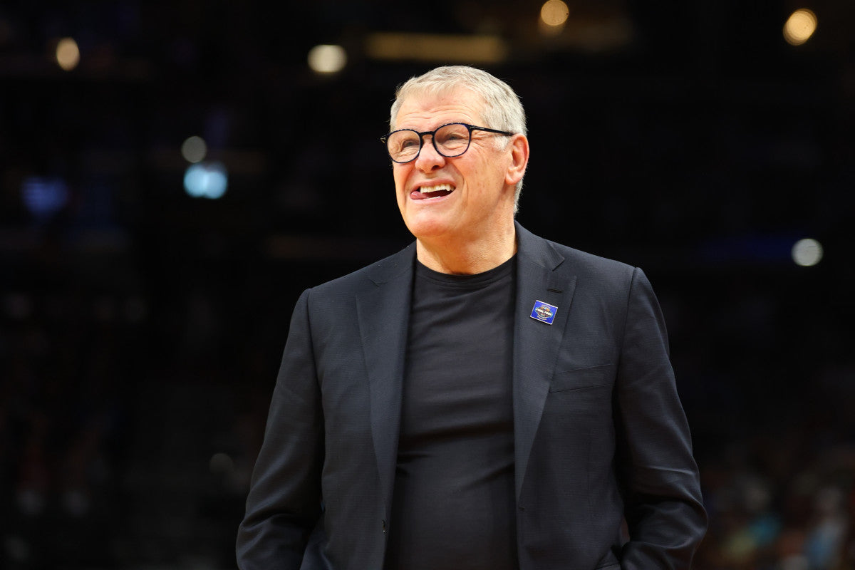 Geno Auriemma Jokes Are Pouring In During The National Title Game
