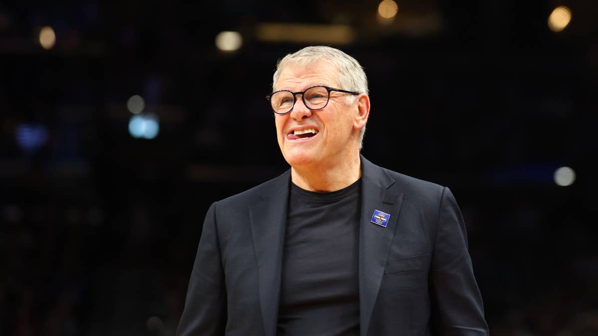 Geno Auriemma Comes To The Defense Of Paige Bueckers, Azzi Fudd