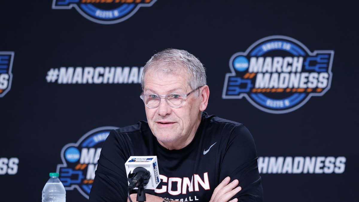 Geno Auriemma Clarifies Caitlin Clark's WNBA Treatment Isn't a Racial Issue