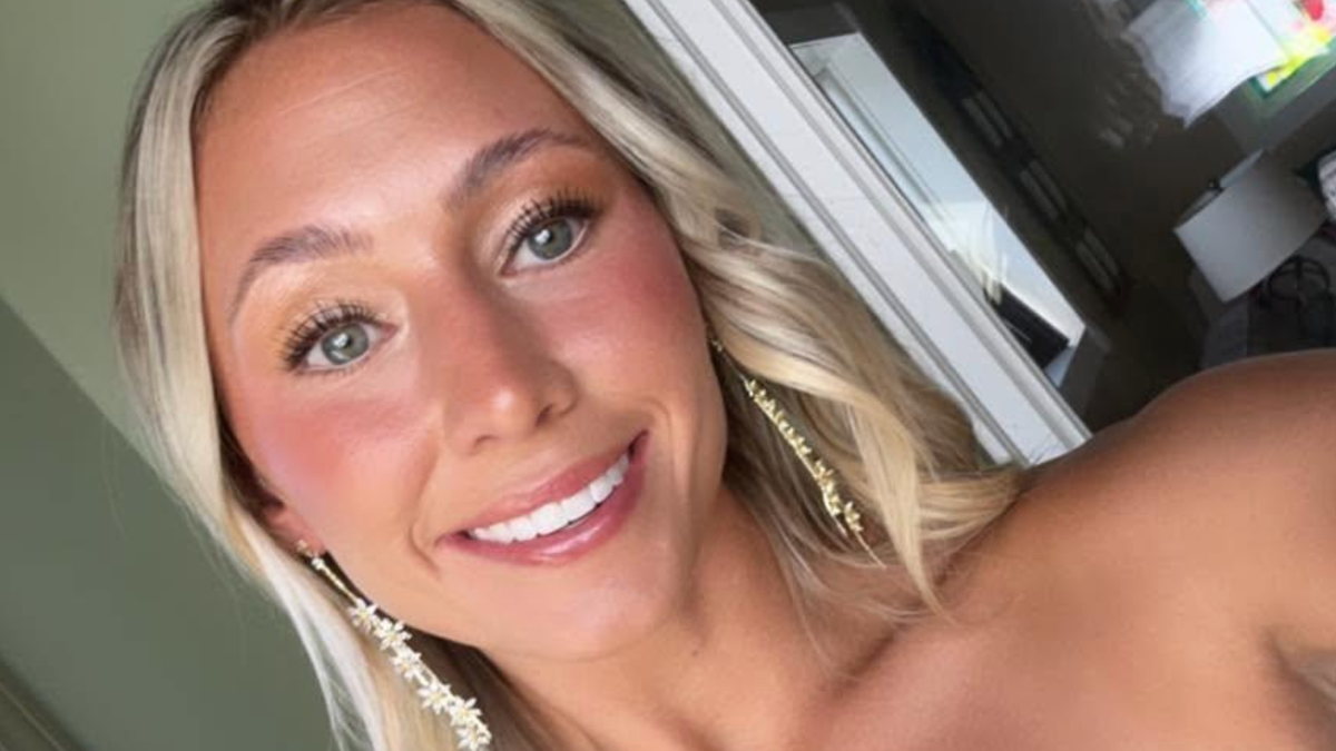Fans Crushed As College Football Coach's Pregnant Wife Is Found Dead at 30
