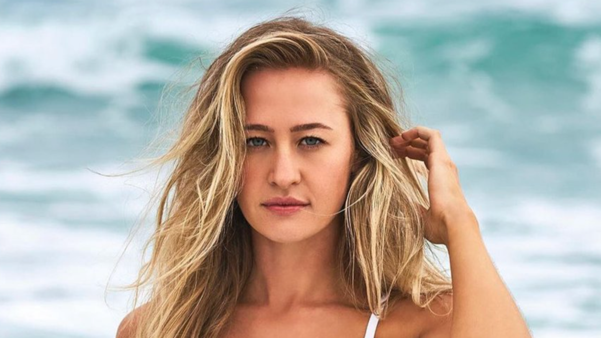 Nelly Korda's 'Stunning' White Swimsuit Photo Gets 700,000 Views