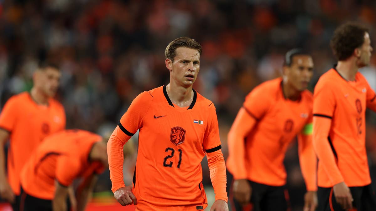 Who are the Commentators for the Netherlands vs. Sweden World Cup Game?