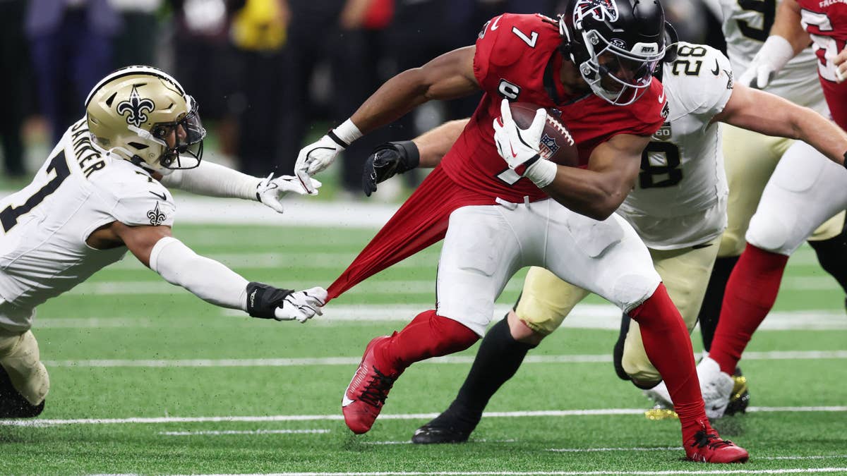 Saints Have Arrived in Paris. Here Are 4 Things We Hope They Didn't Bring With Them