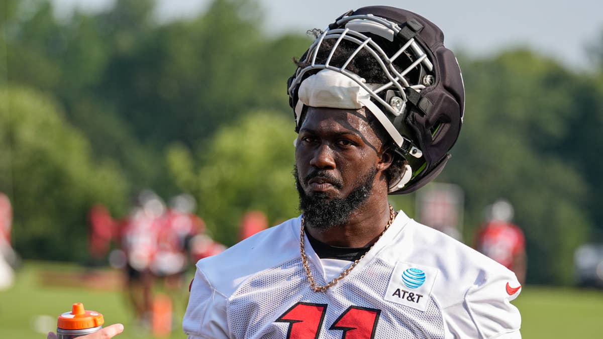 Falcons End Practice After Brutal Injury to Jalon Walker