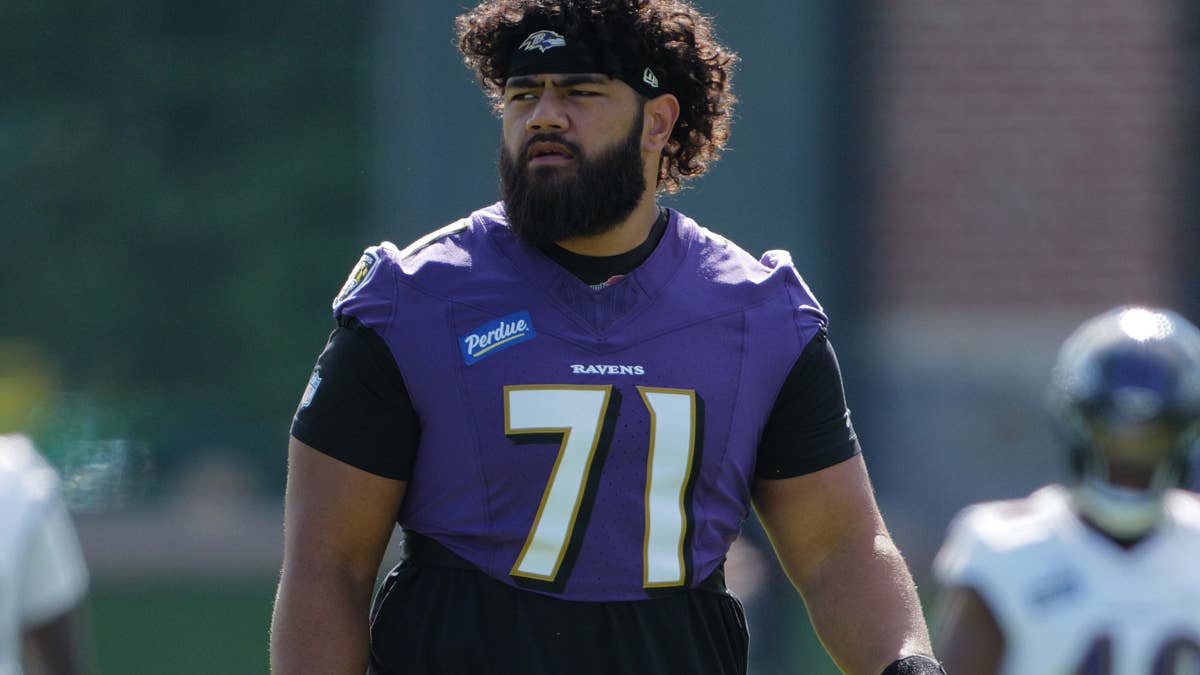 Baltimore Ravens' Center Crisis Has Reopened an Old Trade Question