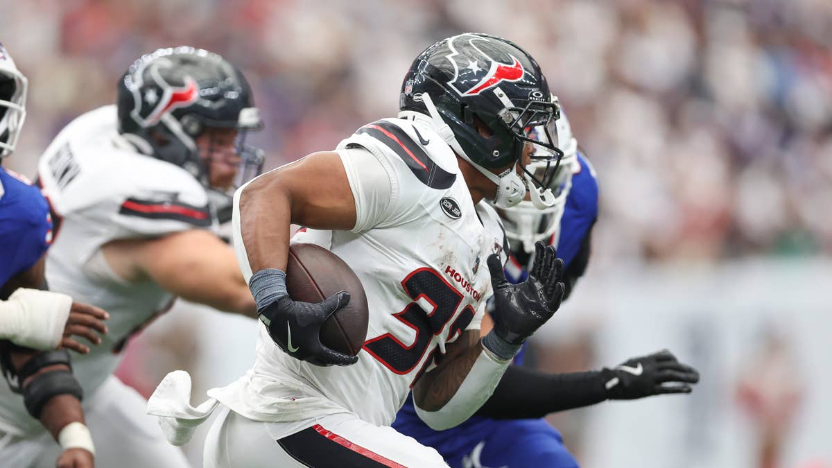 Woody Marks, David Montgomery Receive Top Grades From PFF After Loss vs. Bills