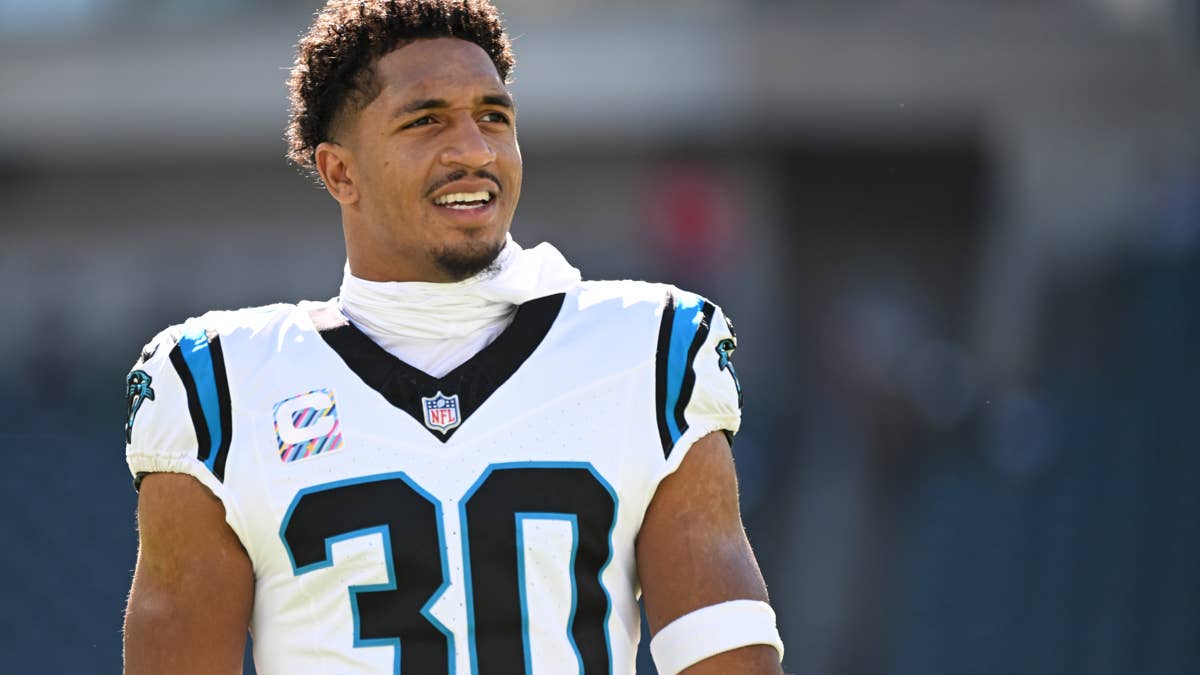 Carolina Panthers' Chuba Hubbard Runs Right Up Against Tampa Bay's Strength