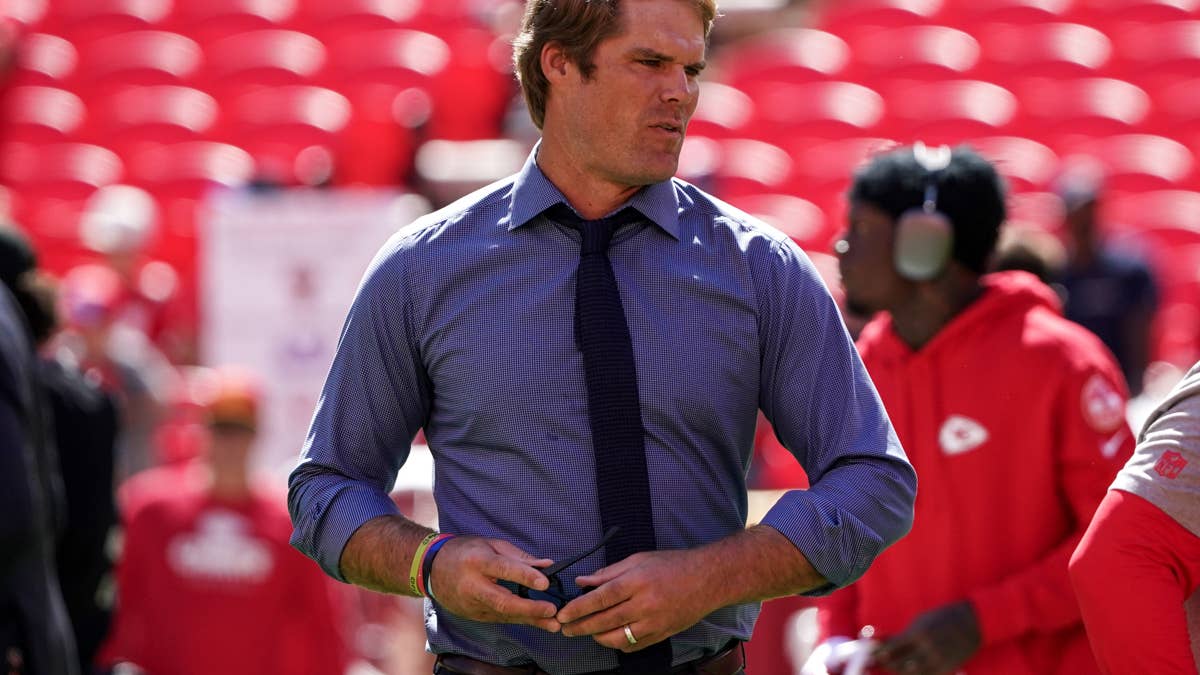 Report: Greg Olsen Among Two Possible Replacements For Tony Romo At CBS