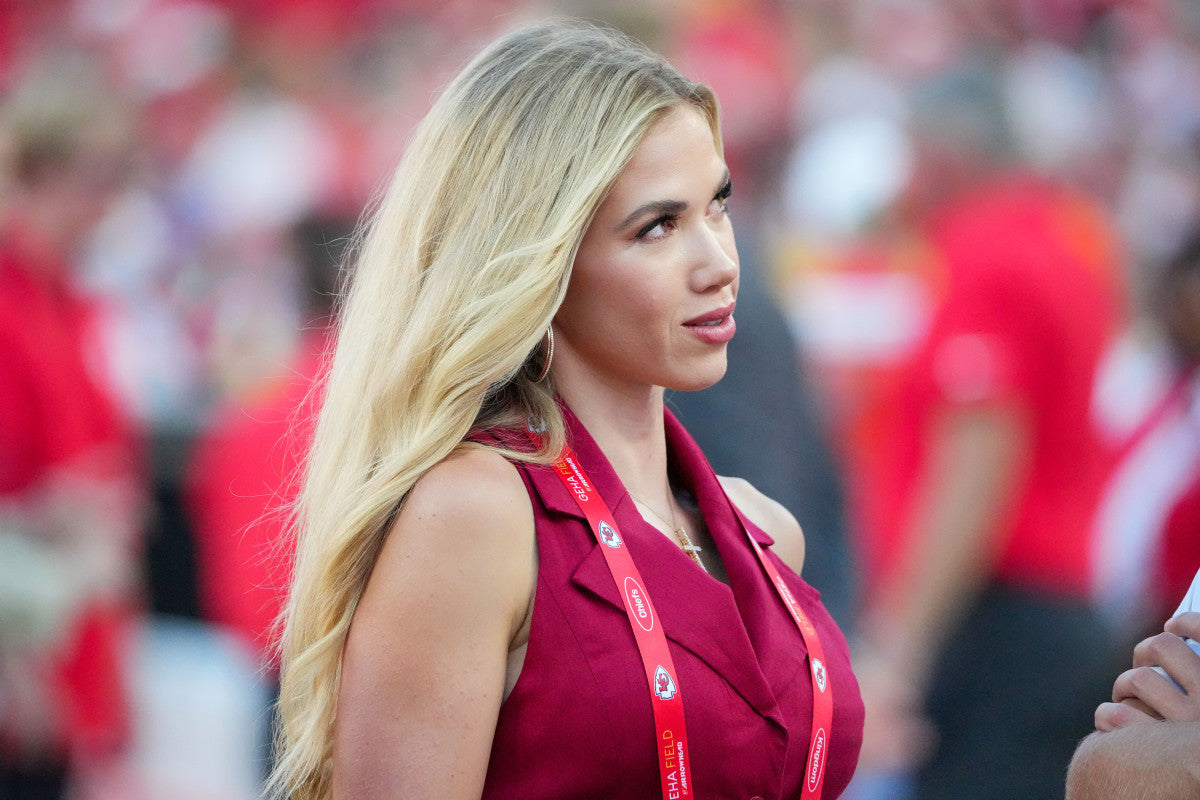 Chiefs Heiress Gracie Hunt's Personal News Draws Reaction From Her Mom