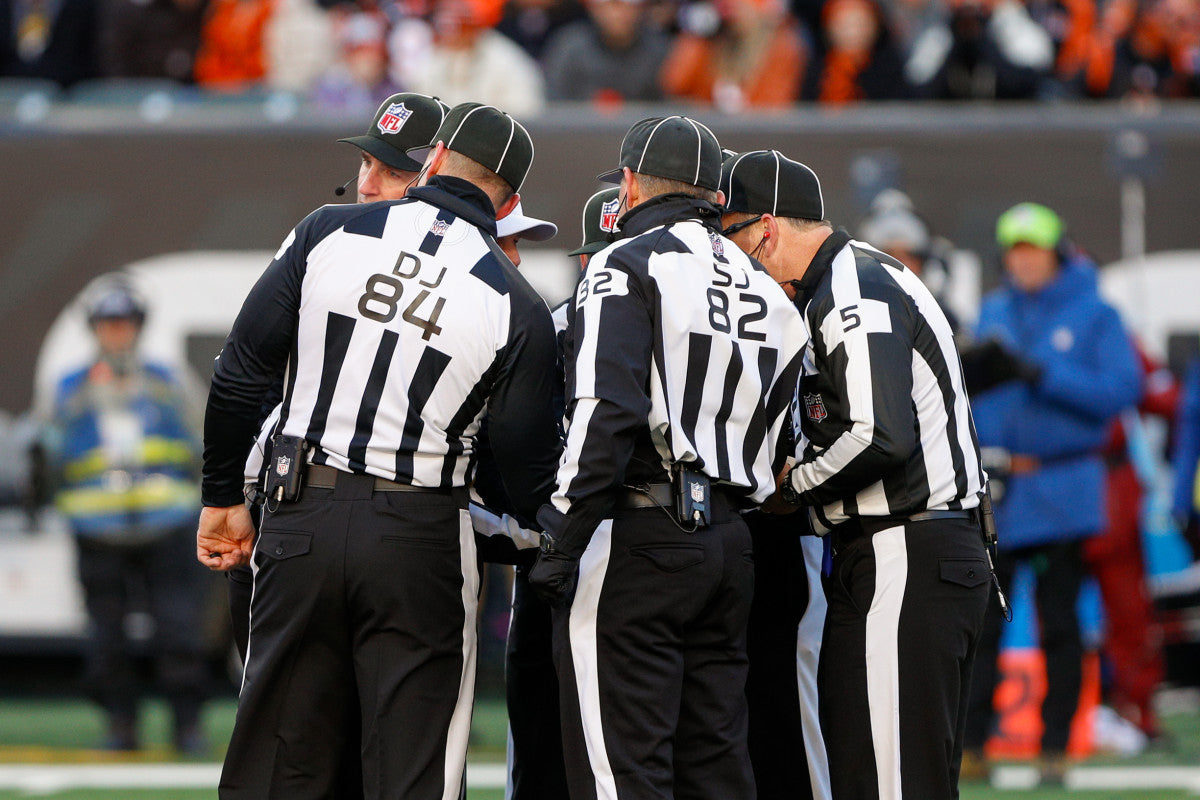 NFL Reportedly Has Referee Problem At Start Of Free Agency