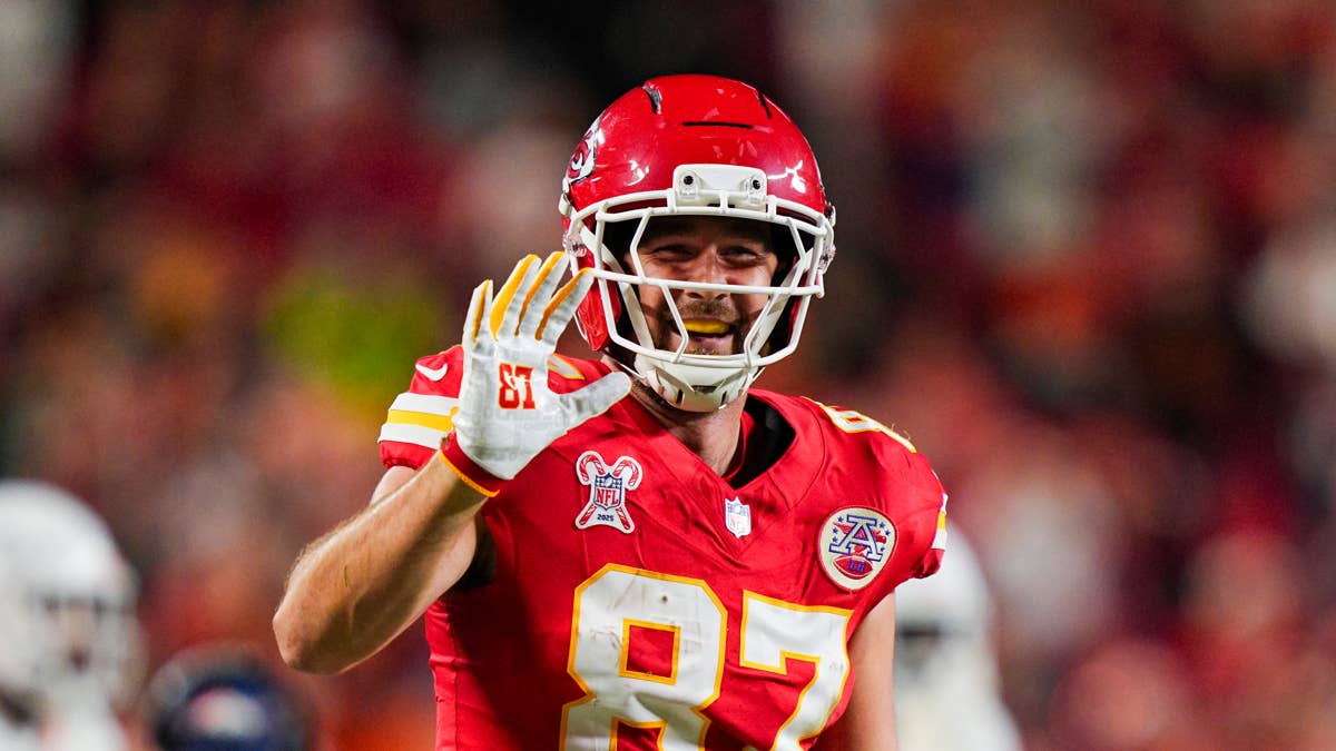 Chiefs TE Travis Kelce Reveals Embarrassing Warren Buffett Encounter