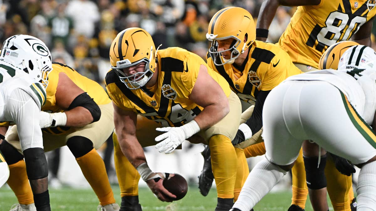 Aaron Rodgers' Praise Could Signal Big Things for Steelers' Young OL Duo