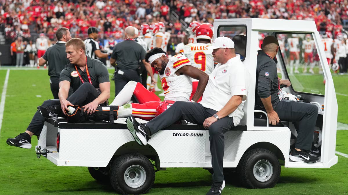 Kansas City Chiefs Suddenly Have a Big Receiver Problem at 4-0