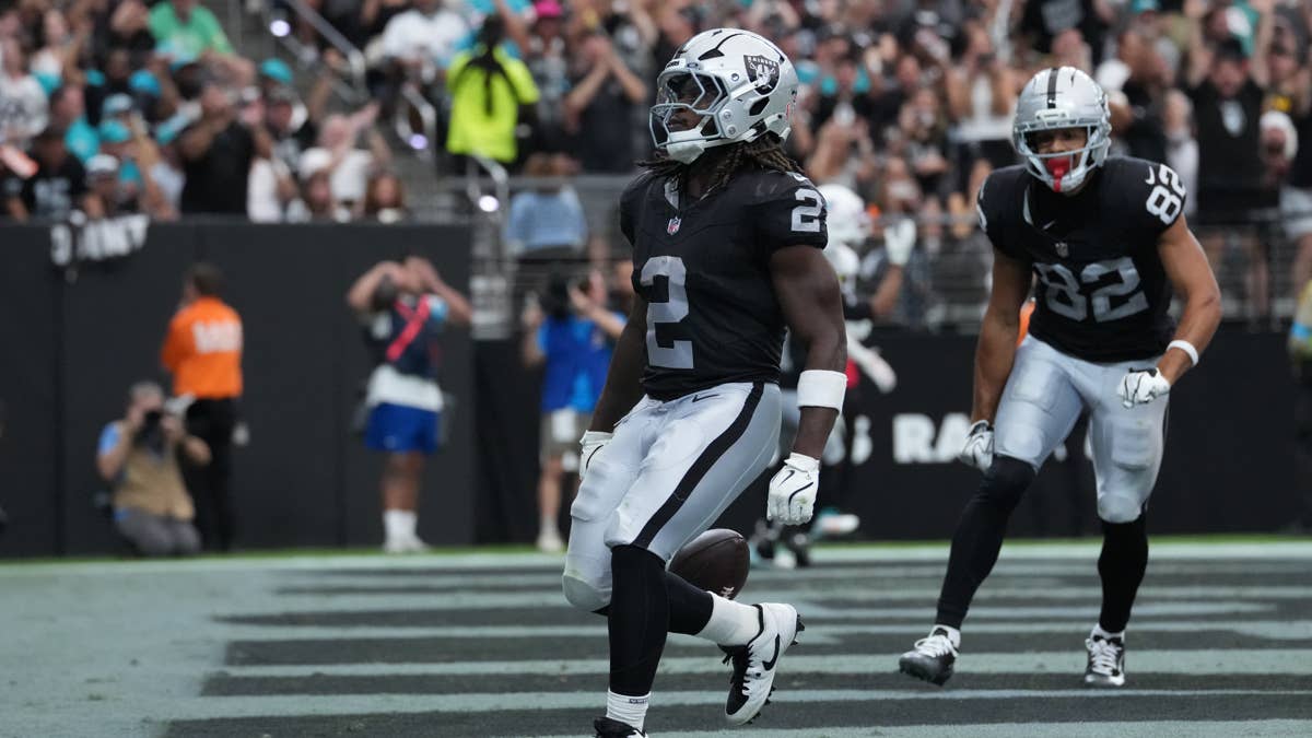 Best Player Prop Bets, Latest Odds for Kansas City Chiefs at Las Vegas Raiders in Week 4