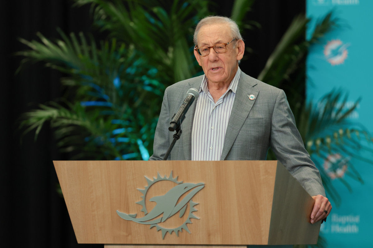Miami Dolphins Owner Doesn't Hold Back On Formula 1 vs. NFL