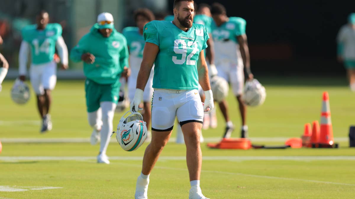 Zach Sieler Brushes Off Dolphins Doubters With His Contract on the Line