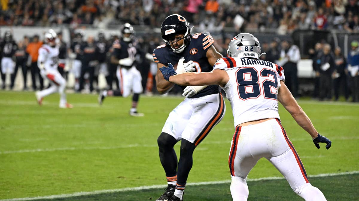 Red Zone Blunder Spoils Drake Maye's Big Night in Chicago