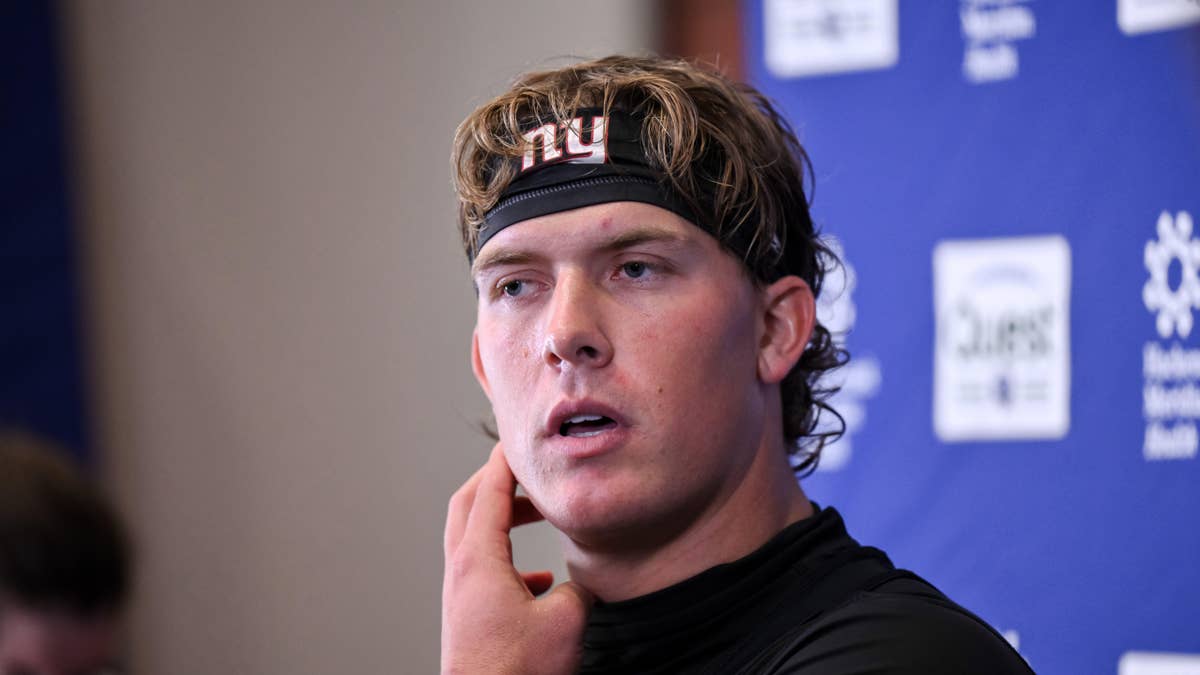 Giants Expected To Add Quarterback Monday After Losing Jaxson Dart To Injury