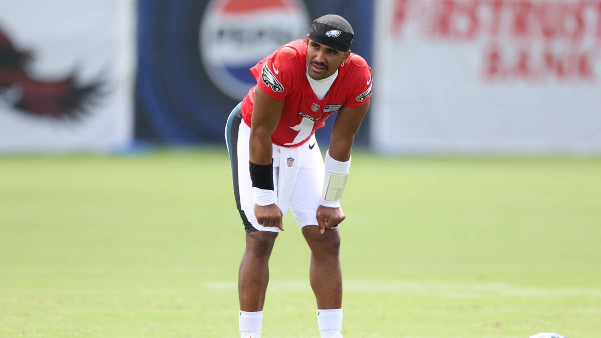 Jalen Hurts, A.J. Brown Showed Good Sportsmanship At Practice on Thursday