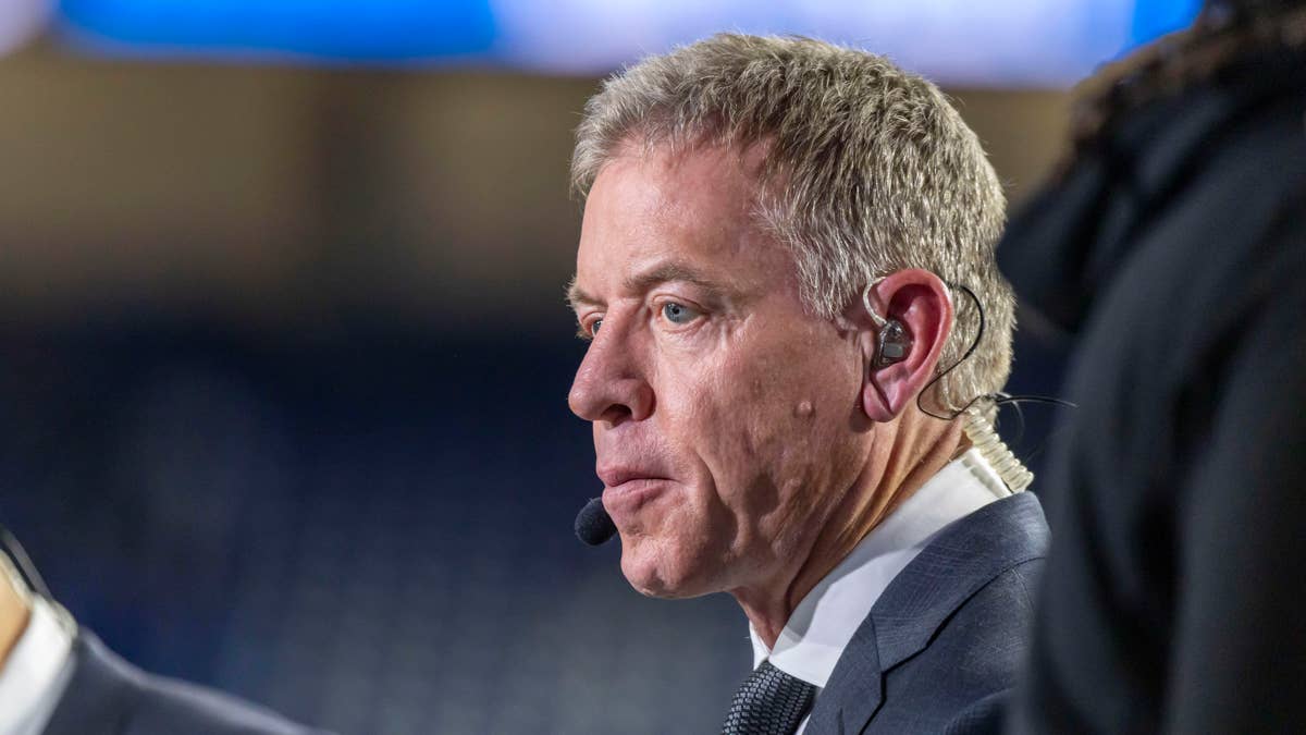 NFL Announcer Troy Aikman Refuses To Apologize For His Political Views