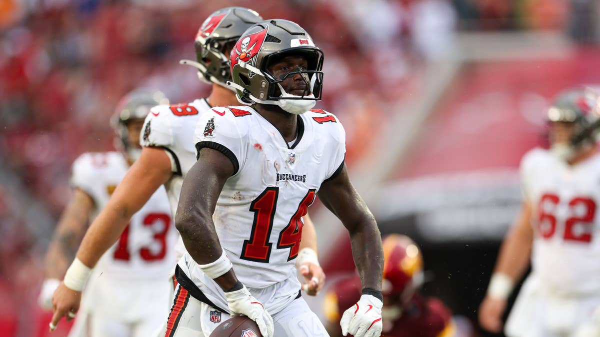 Steelers Linked to Chris Godwin Jr. With Michael Pittman Jr. and Roman Wilson on IR