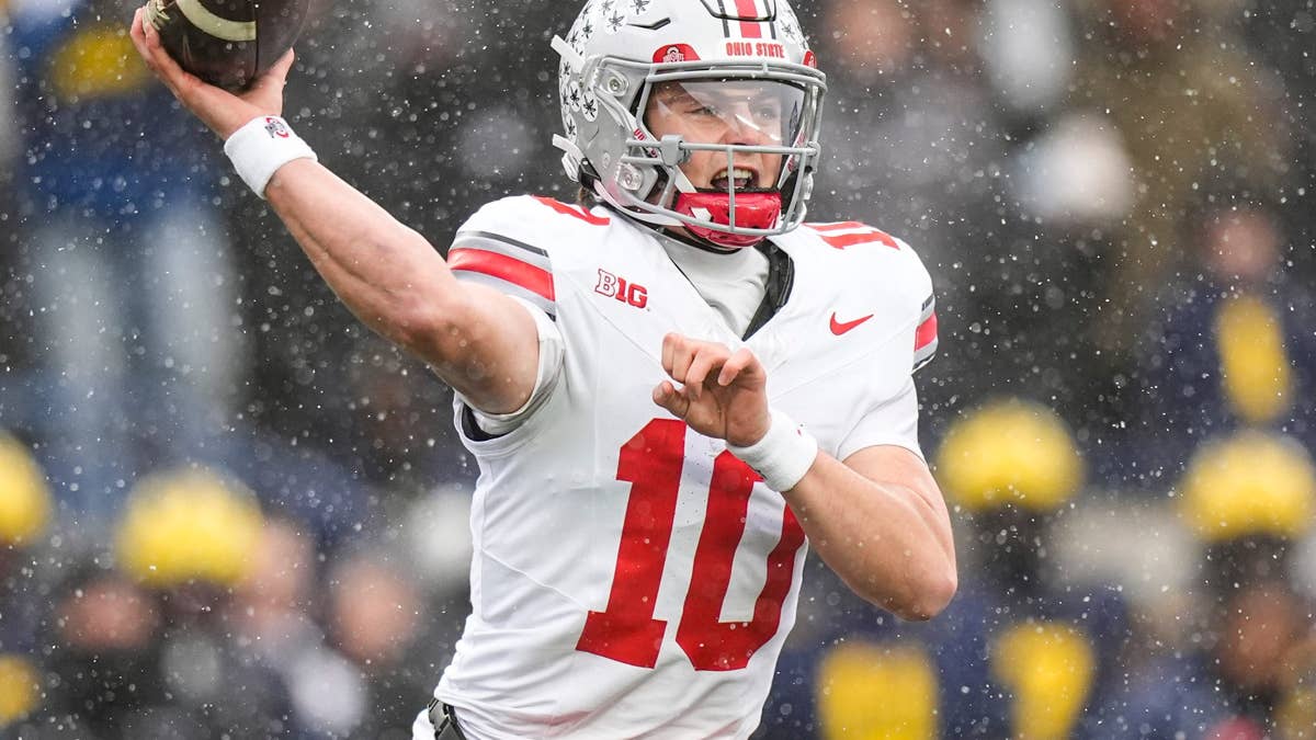 ESPN Ranks Top 25 Teams Before Saturday's Week 1 Schedule