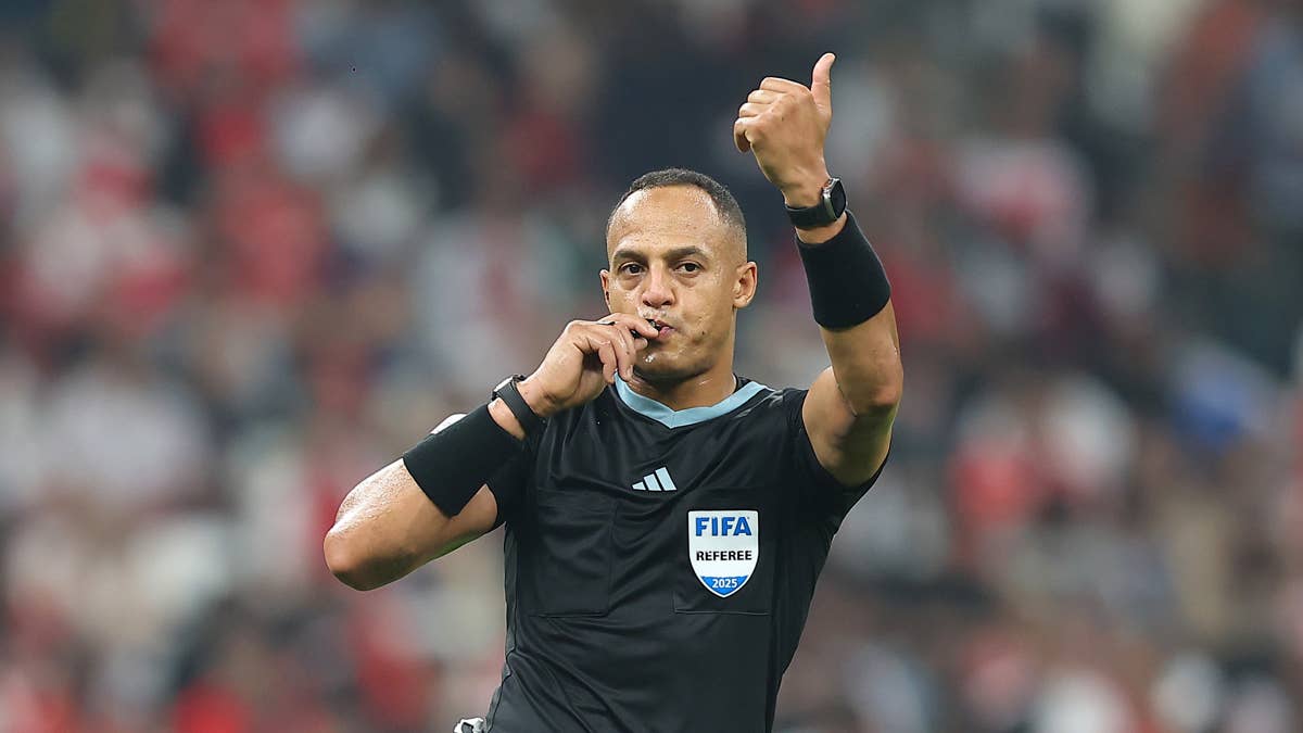 Who is the Referee In Netherlands vs. Japan World Cup Game?