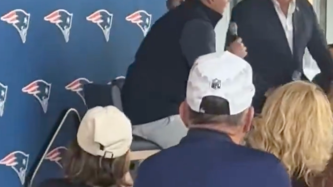 Patriots Fans Criticized For Their Behavior With Mike Vrabel Wednesday