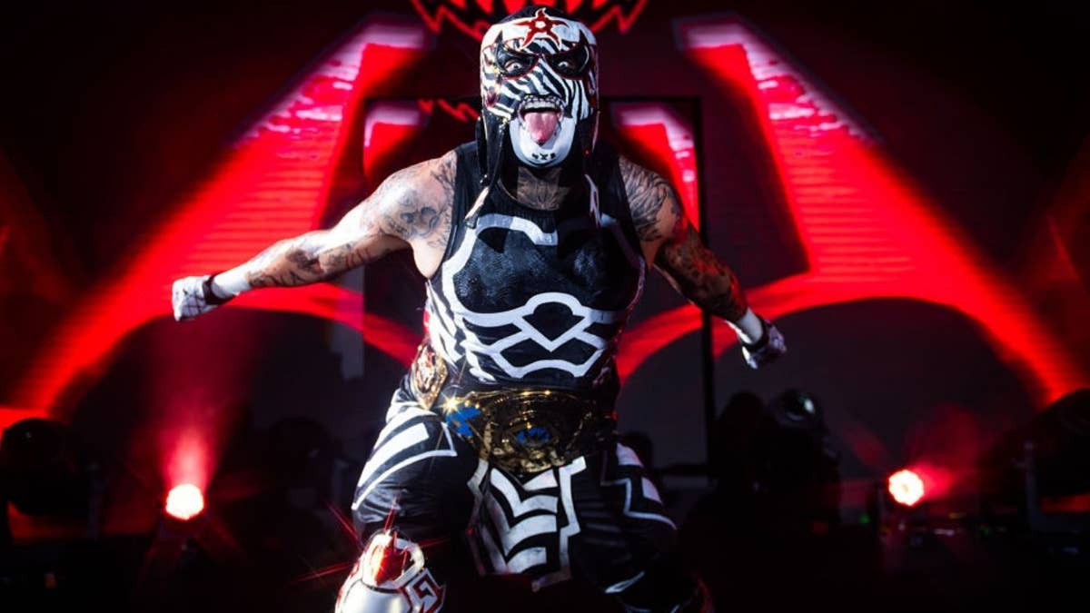 Penta Takes a Shot at Roman Reigns & The Bloodline Amid Title Match Rumors