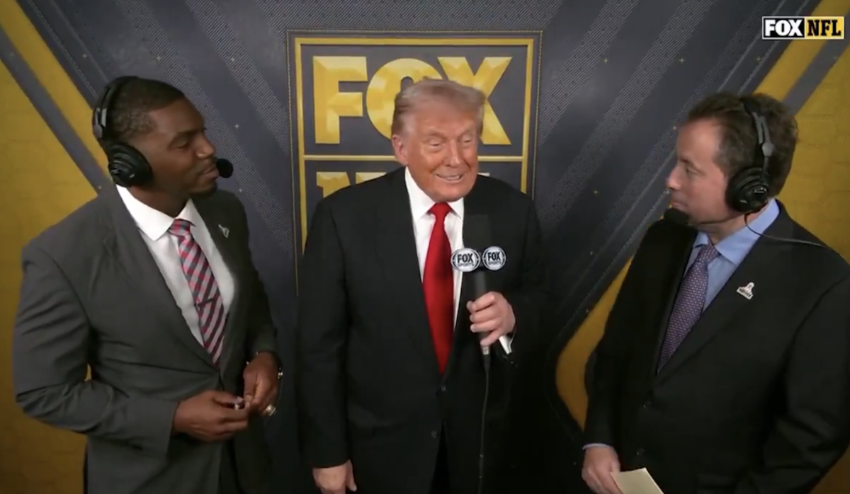 President Trump Issues Pardons To 4 Former NFL Players