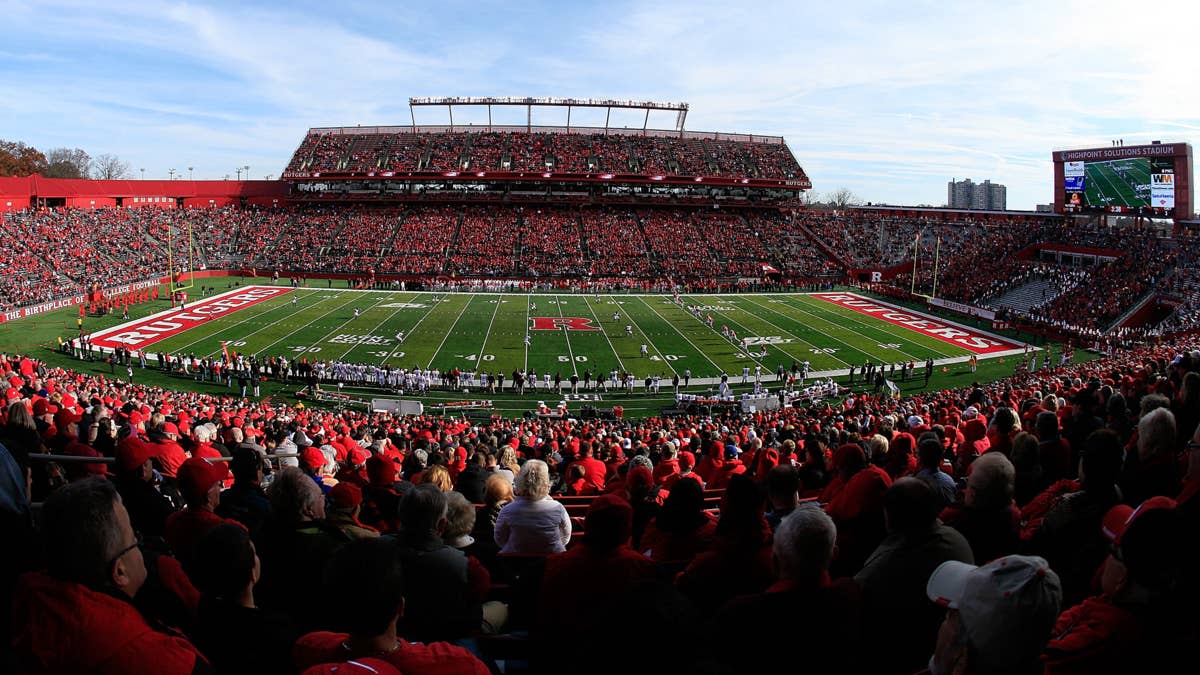 Tributes Pour In After Former Big Ten Football Star Dies at 36