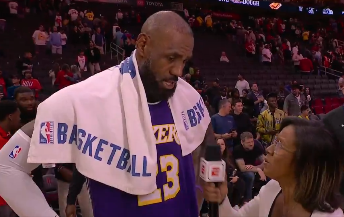 LeBron Showed Major Love To ESPN Sideline Reporter Lisa Salters