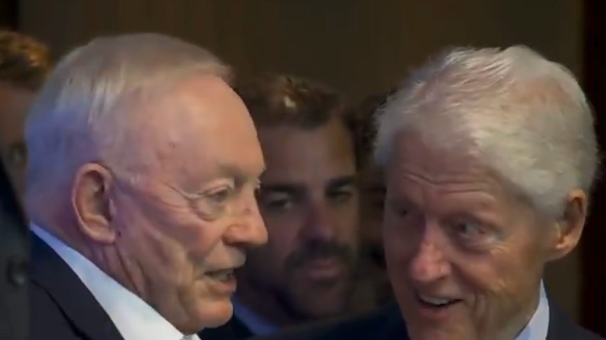 Jerry Jones Gets Ripped For Letting Bill Clinton Crash Interview