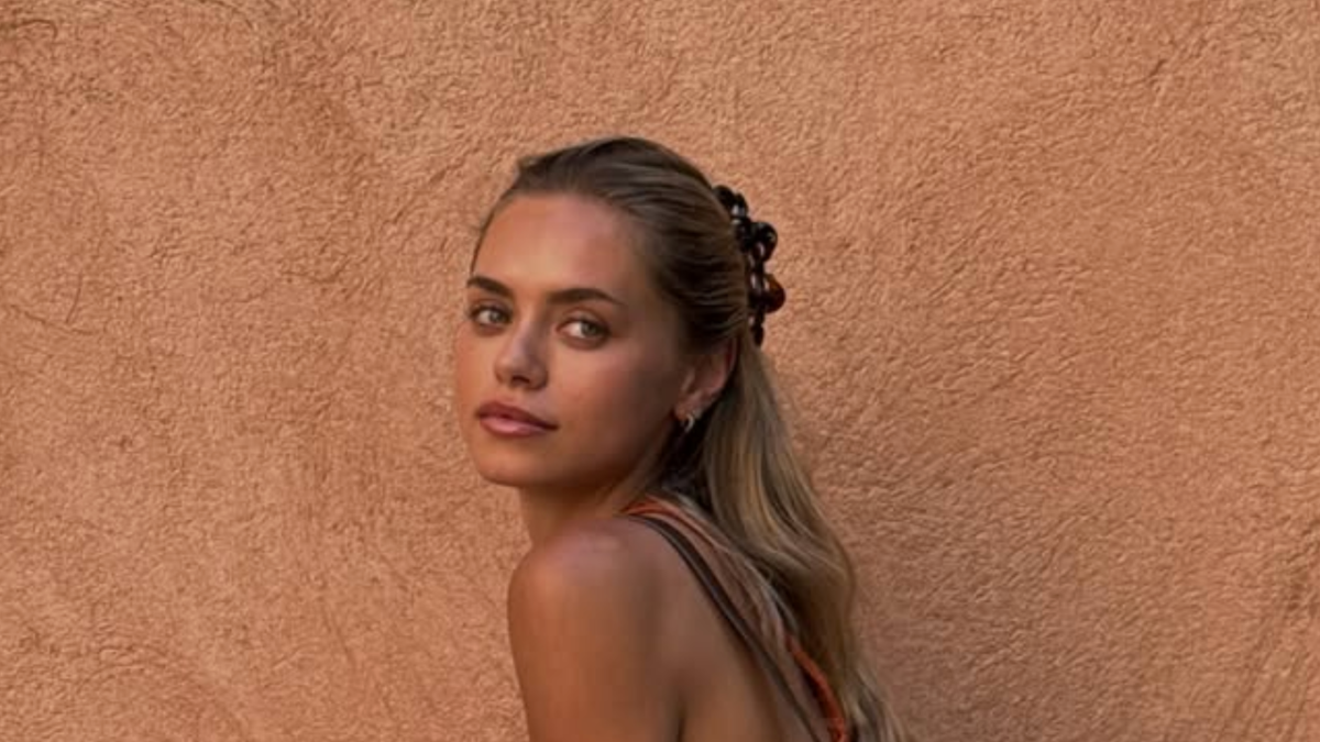 Jannik Sinner's Girlfriend Stuns In 'Summer' Dress
