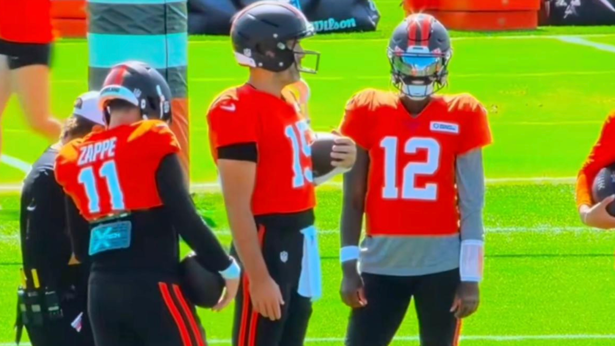 Joe Flacco Taunted Shedeur Sanders Over His Visor, 'You Look Like An Idiot'