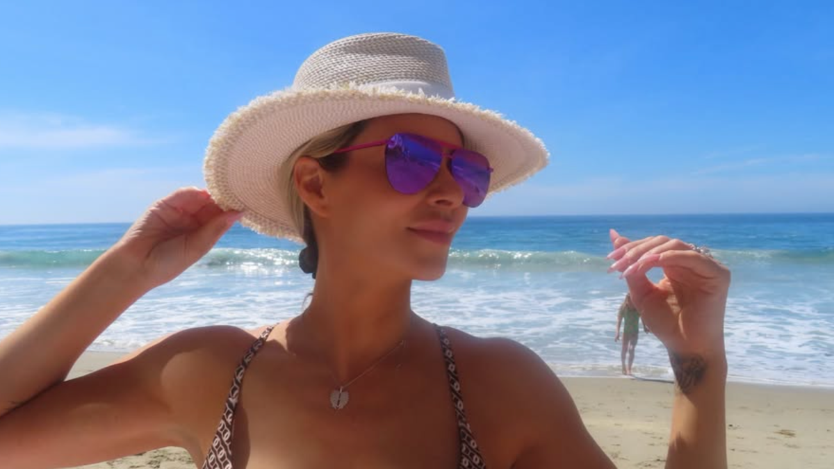 WWE Legend Maryse Shares Sizzling Swimsuit Photo At 43