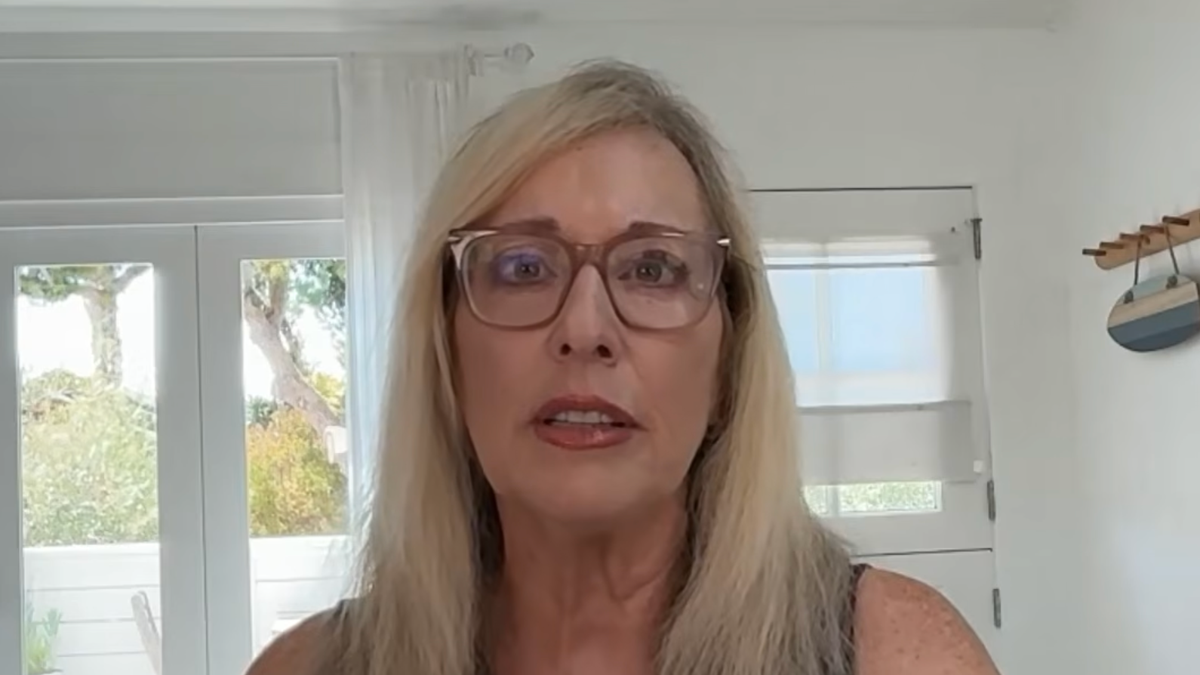 Former ESPN Anchor Linda Cohn Calls Out Fever Coach Stephanie White