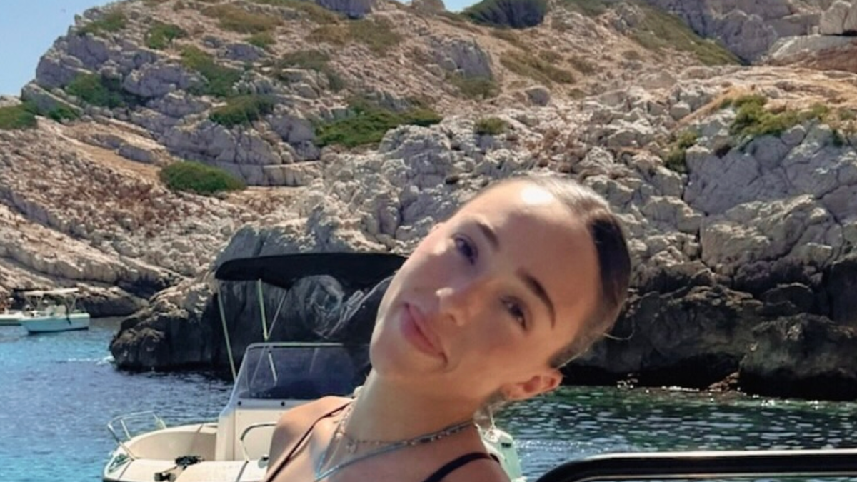 Christian McCaffrey’s Sister-In-Law Has NFL Fans In Awe Of Swimsuit Photo