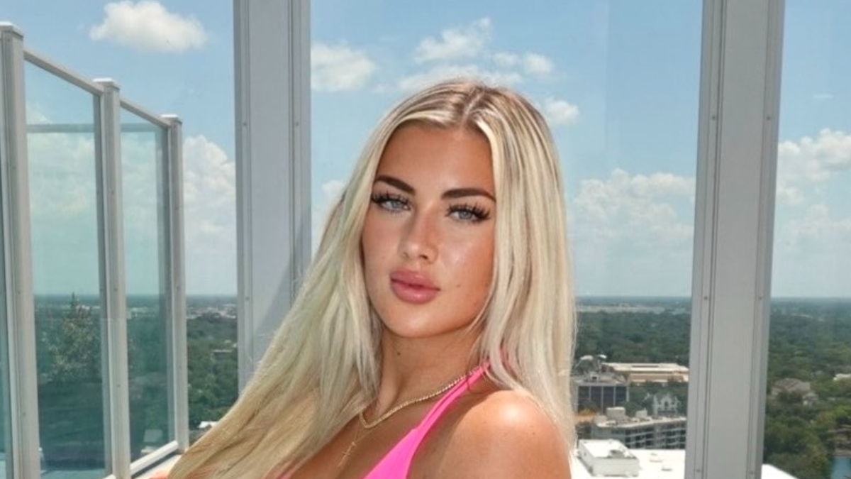 Meghan Walker Has WWE Fans Losing It Over Pink Swimsuit Photo