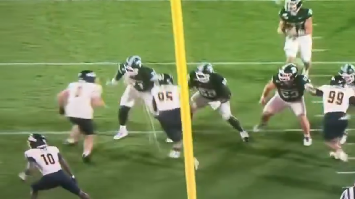 Michigan State's Robert Wright Jr. Puked On Opponent During Season Opener
