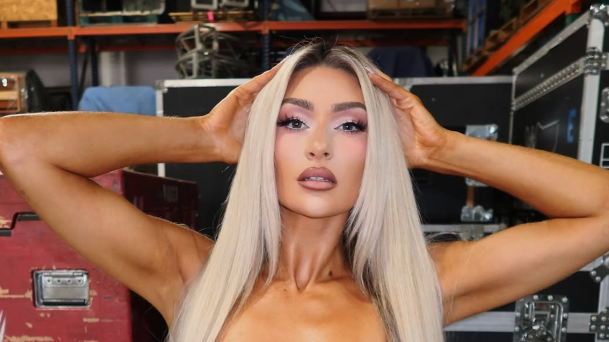 Izzi Dame Sends WWE Universe Into Frenzy Over Swimsuit Photo
